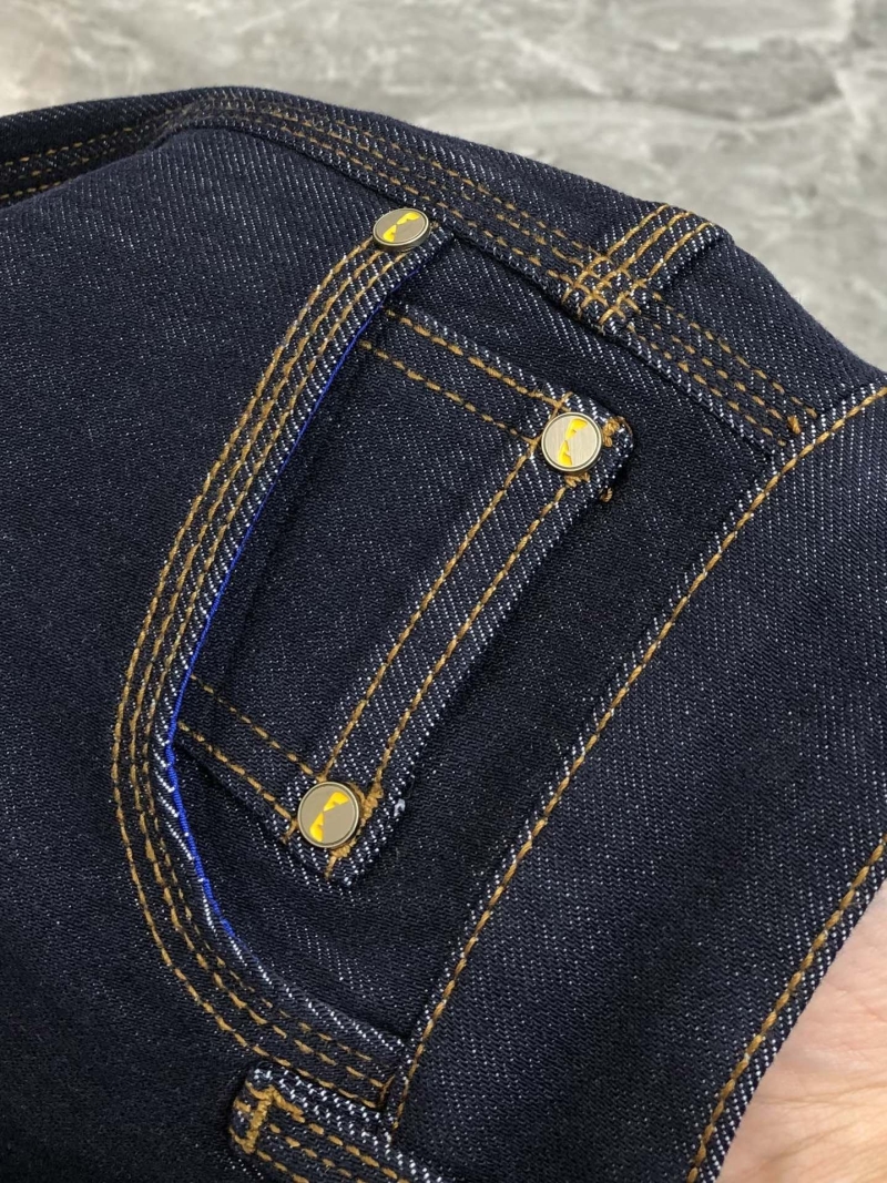 F**di jeans
